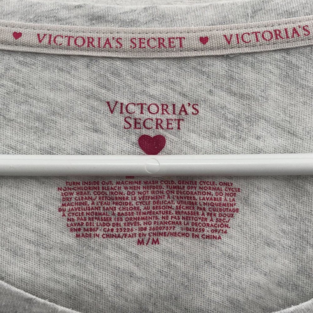 Victorias Secret Womens White Long Sleeve Round Neck T Shirt Top Size Medium - Picture 3 of 5